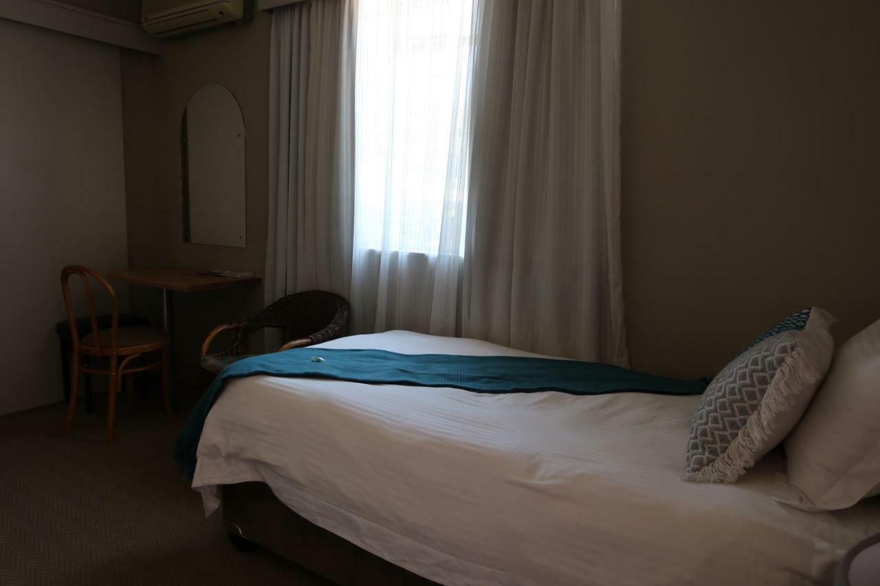 Hotel Pension Etambi Windhuk Zewnętrze zdjęcie